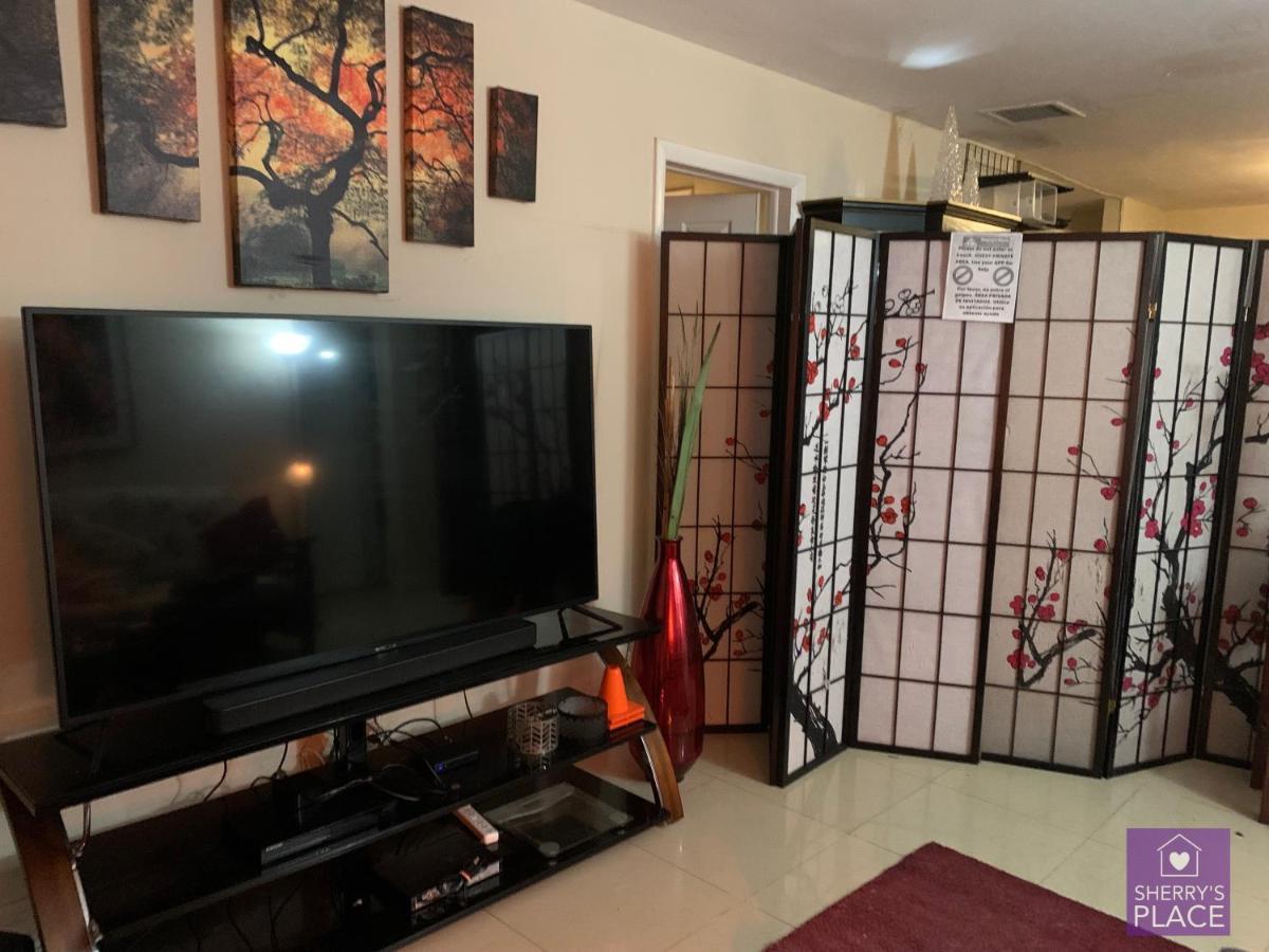 دانيا بيتش Sherry'S Place Home & Apartments المظهر الخارجي الصورة