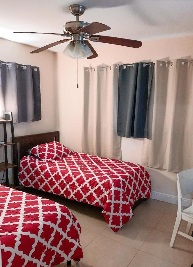 دانيا بيتش Sherry'S Place Home & Apartments المظهر الخارجي الصورة